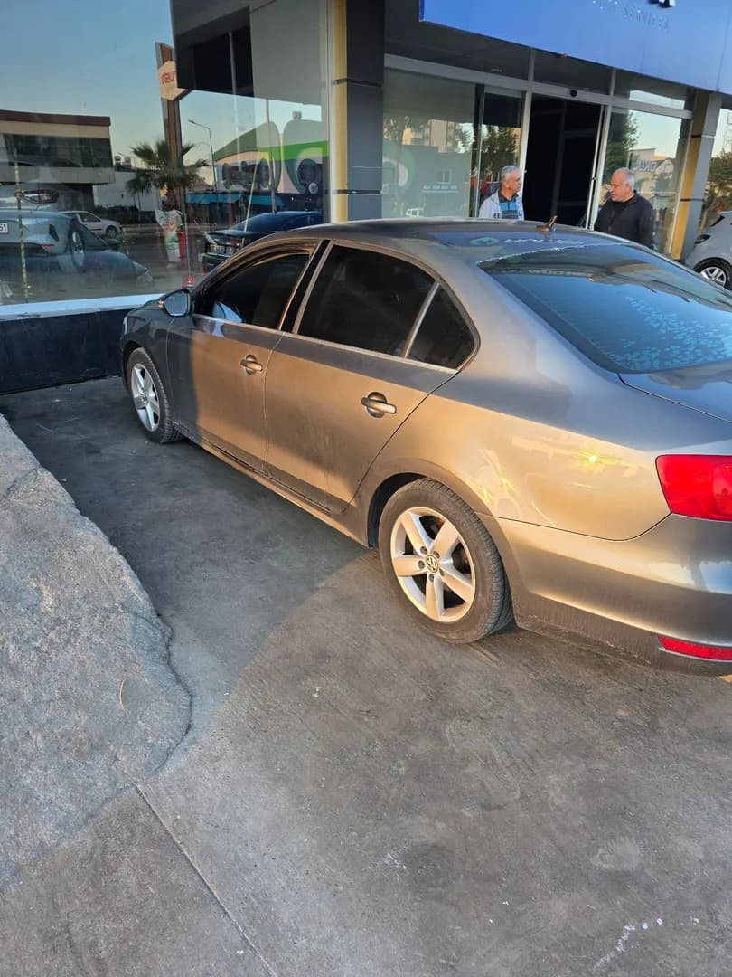 Volkswagen Jetta 2011 1.6 Tdi - Fotoğraf 3