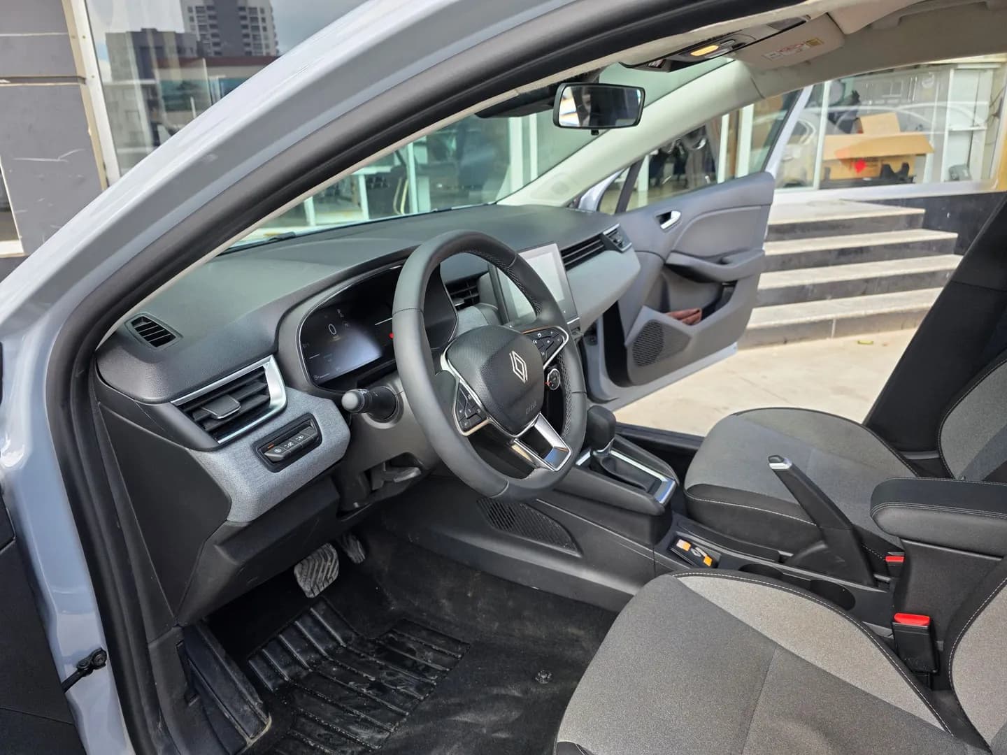 CLIO 2025 1.0 BENZİN - Fotoğraf 6